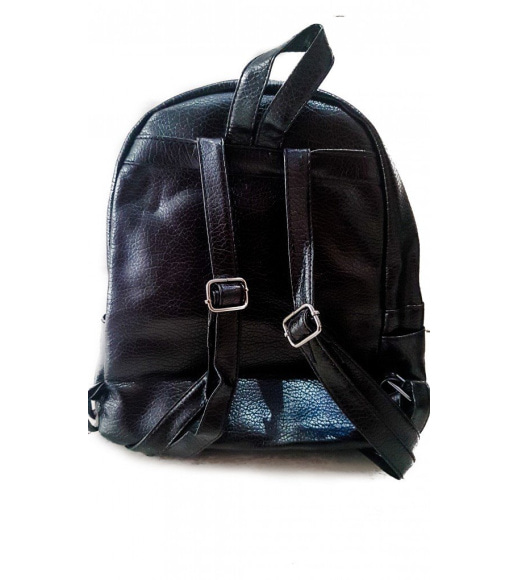 Черный рюкзак из эко-кожи с металлическими крестиками