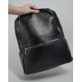 Чорний рюкзак з еко-шкіри з кишенями на блискавці
