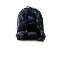 Чорний рюкзак з фактурної еко-шкіри з фурнітурою-сотами