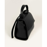 Чорна шкіряна сумка-валізка