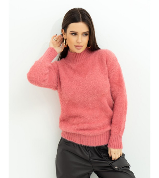Теплый однотонный свитер-травка розового цвета