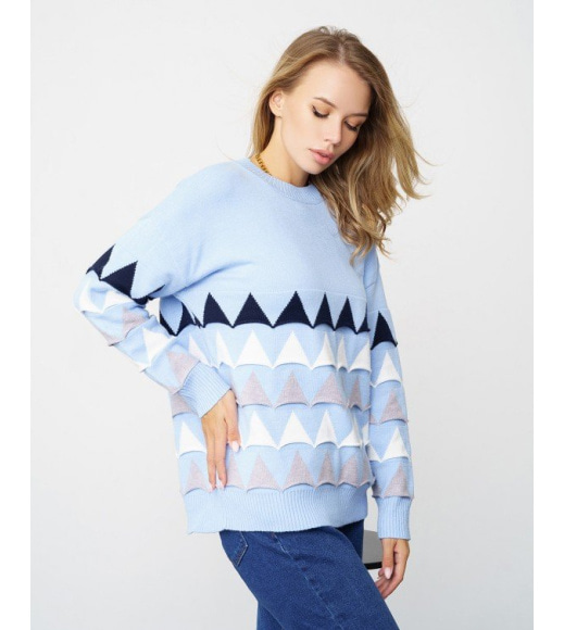Голубой вязаный свитер с объемными треугольниками