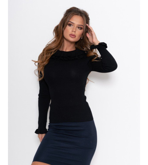 Чорний трикотажний светр з воланами