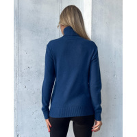 Синій кашеміровий светр із високим горлом