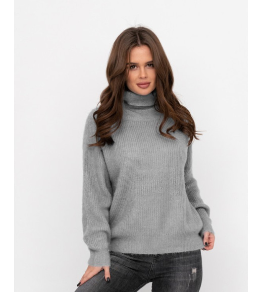Сірий светр-травичка з високим горлом