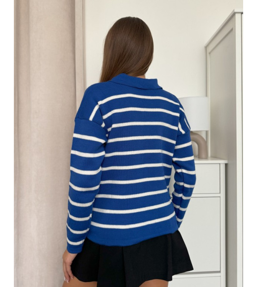Синий полосатый свитер с воротником
