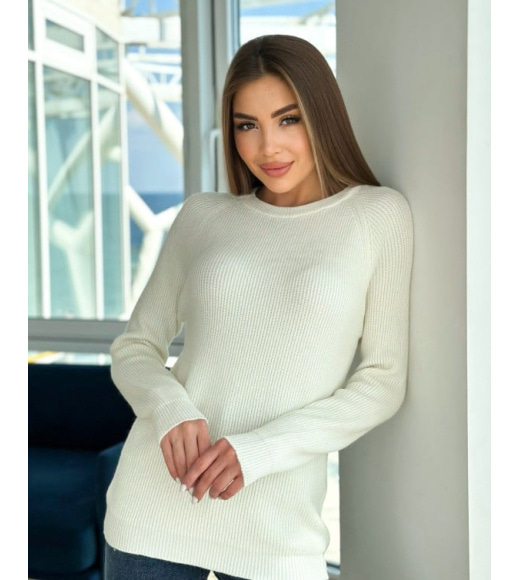 Белый вязаный свитер с рукавами-реглан