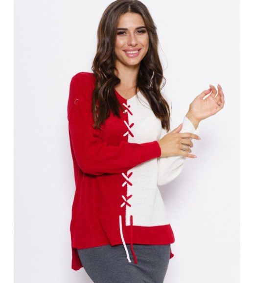 Червоний светр з білою вставкою і шнурівкою