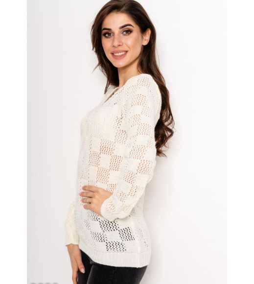 Молочний ажурний светр декоративної картатій в`язки з перфорацією і V-подібним вирізом