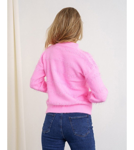 Розовый свитер-травка с полосатым декором