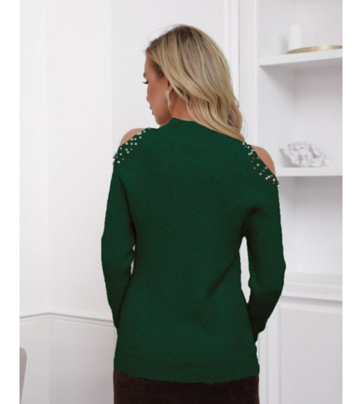 Зеленый вязаный свитер с вырезами на плечах