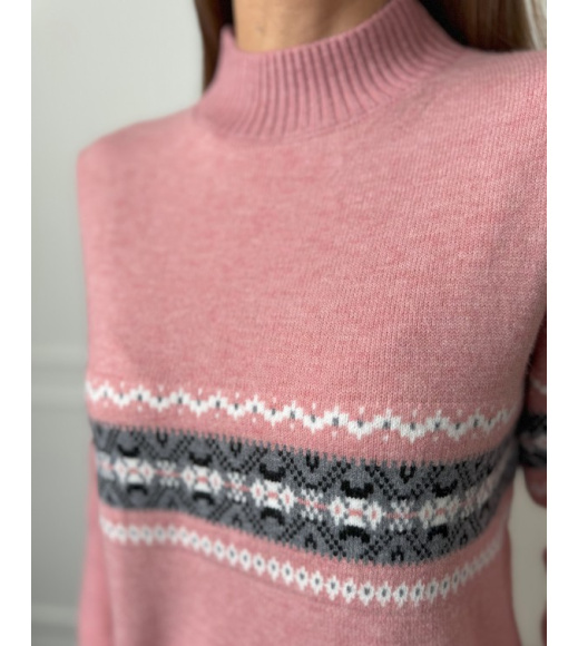 Кашемировая розовая водолазка с орнаментом