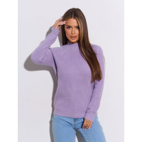 Светло-сиреневый свитер фактурной вязки