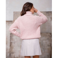 Розовый вязаный теплый свитер-гольф