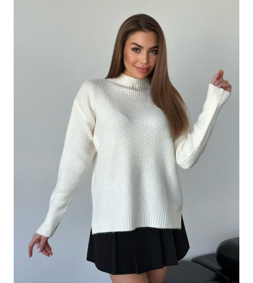 Агноровый свободный свитер белого цвета