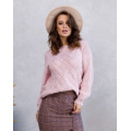 Розовый шерстяной свитер комбинированной вязки
