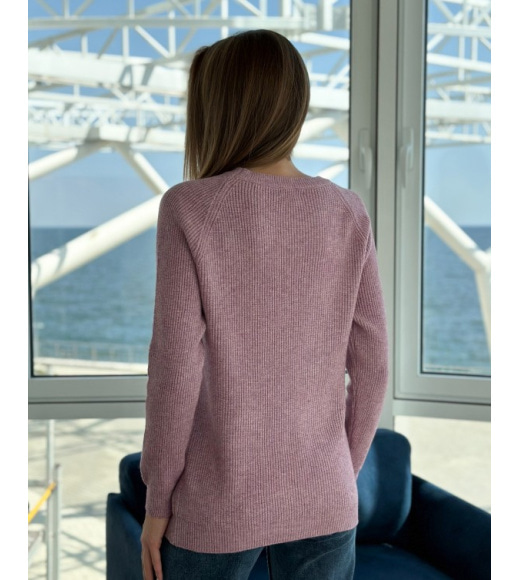 Темно-розовый вязаный свитер с рукавами-реглан