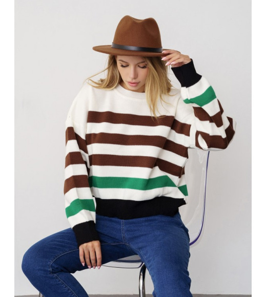 Белый свитер с зелено-коричневыми полосками