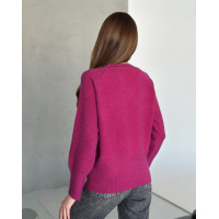 Малиновый ангоровый свитер с удлиненными манжетами