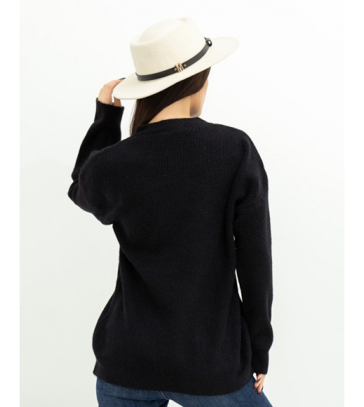 Черный свободный вязаный свитер
