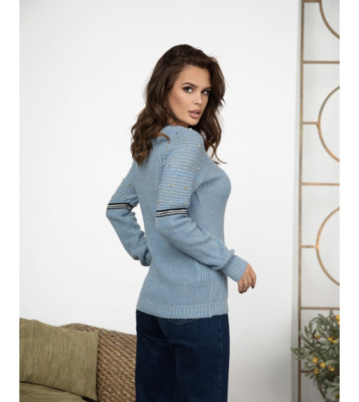 Голубой вязаный свитер с бусинами и люрексом