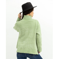 Мятный мохеровый свитер с надписью