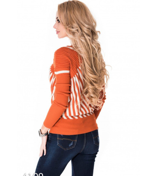 Оранжевый с белым свитер из ангорового трикотажа с диагональными полосками