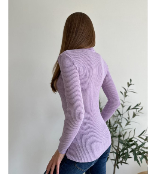 Сиреневый фактурный свитер с высоким горлом
