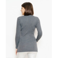 Серый фактурный удлиненный свитер с пуговицами