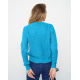 Синий свитер объемной вязки