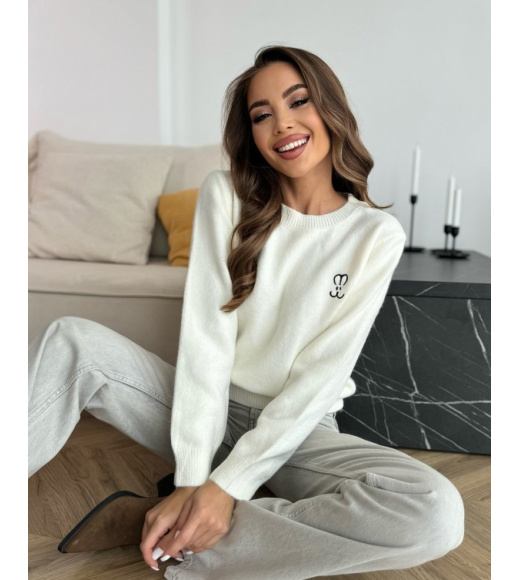 Ангоровый молочный джемпер с декором