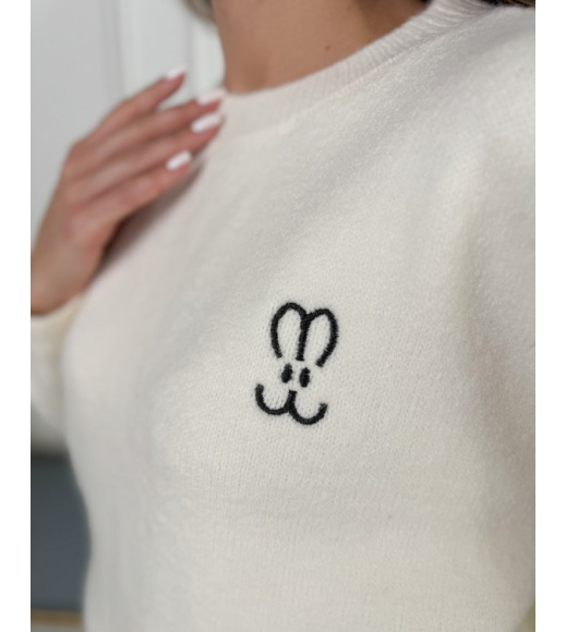 Ангоровый молочный джемпер с декором