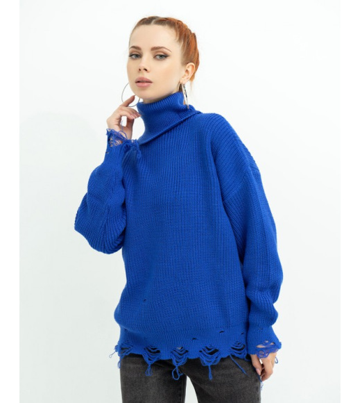 Синій подовжений светр з високим горлом та перфорацією