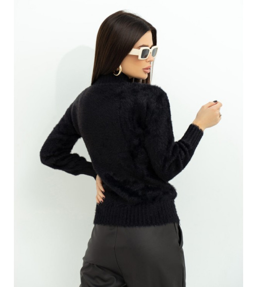 Теплый однотонный свитер-травка черного цвета