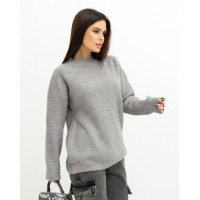 Серый свободный вязаный свитер