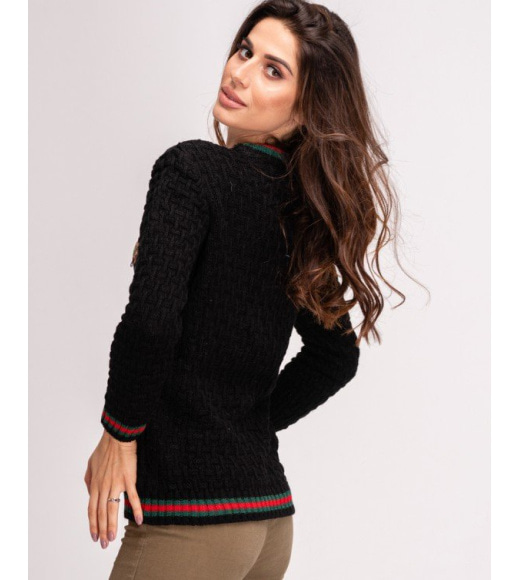 Черный шерстяной вязаный свитер с полосками и брошью