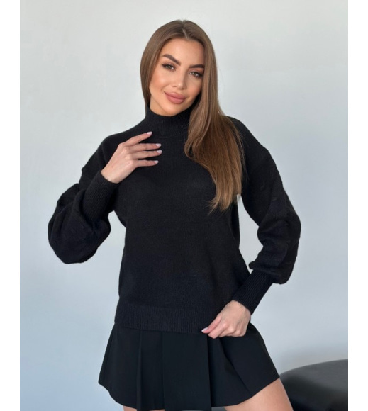 Ангоровый черный свитер с объемными рукавами