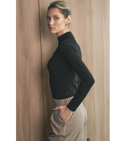 Черный женский гольф Seventeen 2266.6293