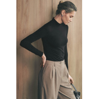 Черный женский гольф Seventeen 2266.6293