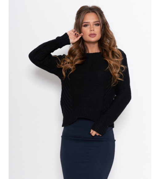 Черный свитер объемной комбинированной вязки