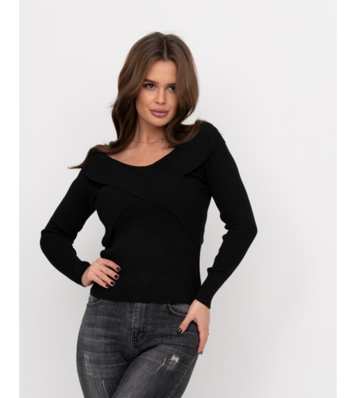 Чорний трикотажний светр з перехресним декором
