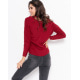 Красный вязаный свитер с вырезом на спинке
