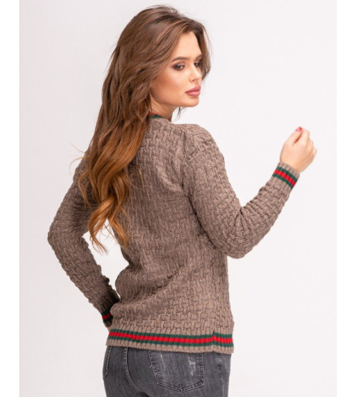 Коричневый шерстяной вязаный свитер с полосками и брошью