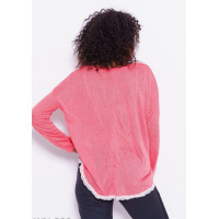 Персиковий тонкий подовжений светр з мереживом