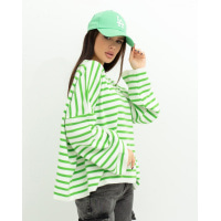 Бело-зеленый полосатый свитер