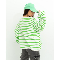 Бело-зеленый полосатый свитер
