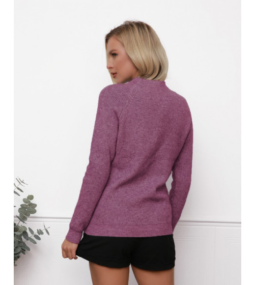 Сиреневый шерстяной свитер фактурной вязки