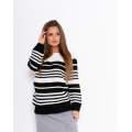 Чорно-білий теплий светр з смужками