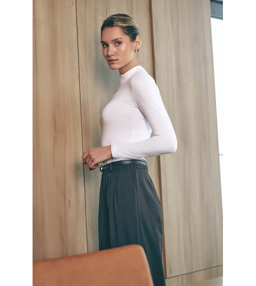 Белый женский гольф Seventeen 2266.6294