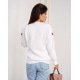 Белый вязаный свитер с цветочным узором